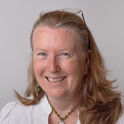 Dr. Kirsten Small 